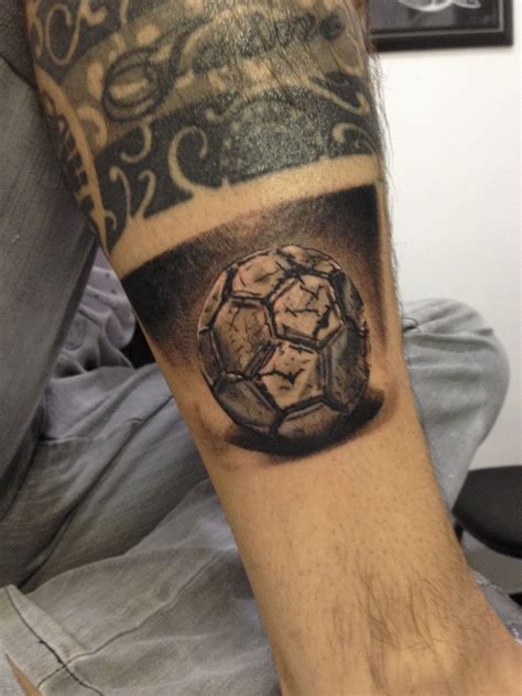 tatuajes pequeos de ftbol|Tatu de futbol